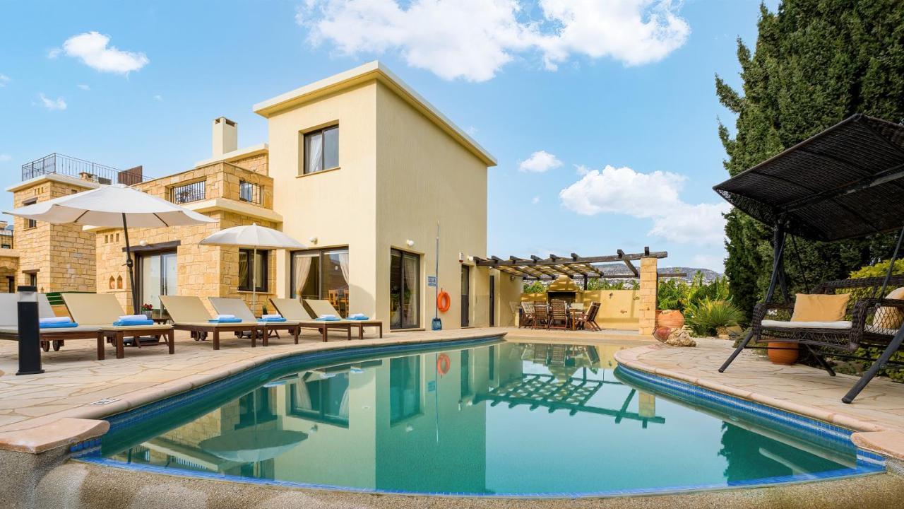 Villa Camelot By Ezoria Villas Coral Bay Extérieur photo