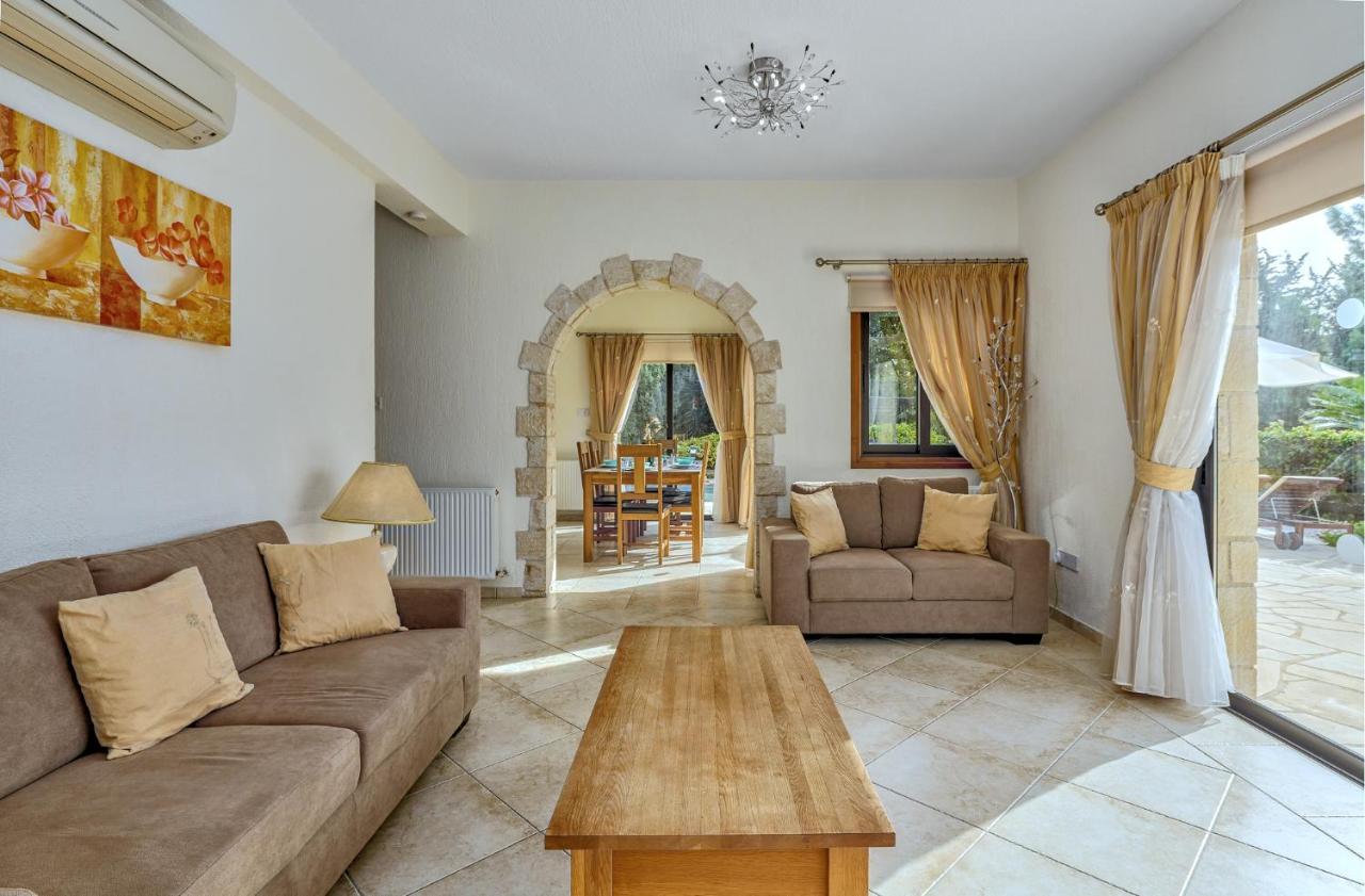 Villa Camelot By Ezoria Villas Coral Bay Extérieur photo
