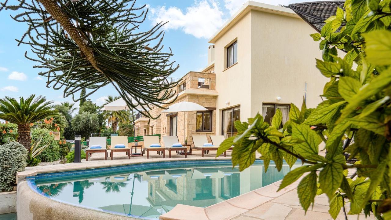 Villa Camelot By Ezoria Villas Coral Bay Extérieur photo