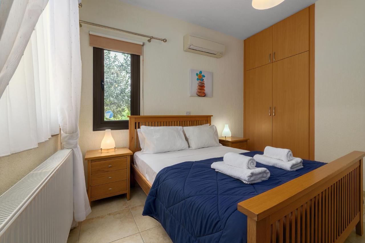 Villa Camelot By Ezoria Villas Coral Bay Extérieur photo