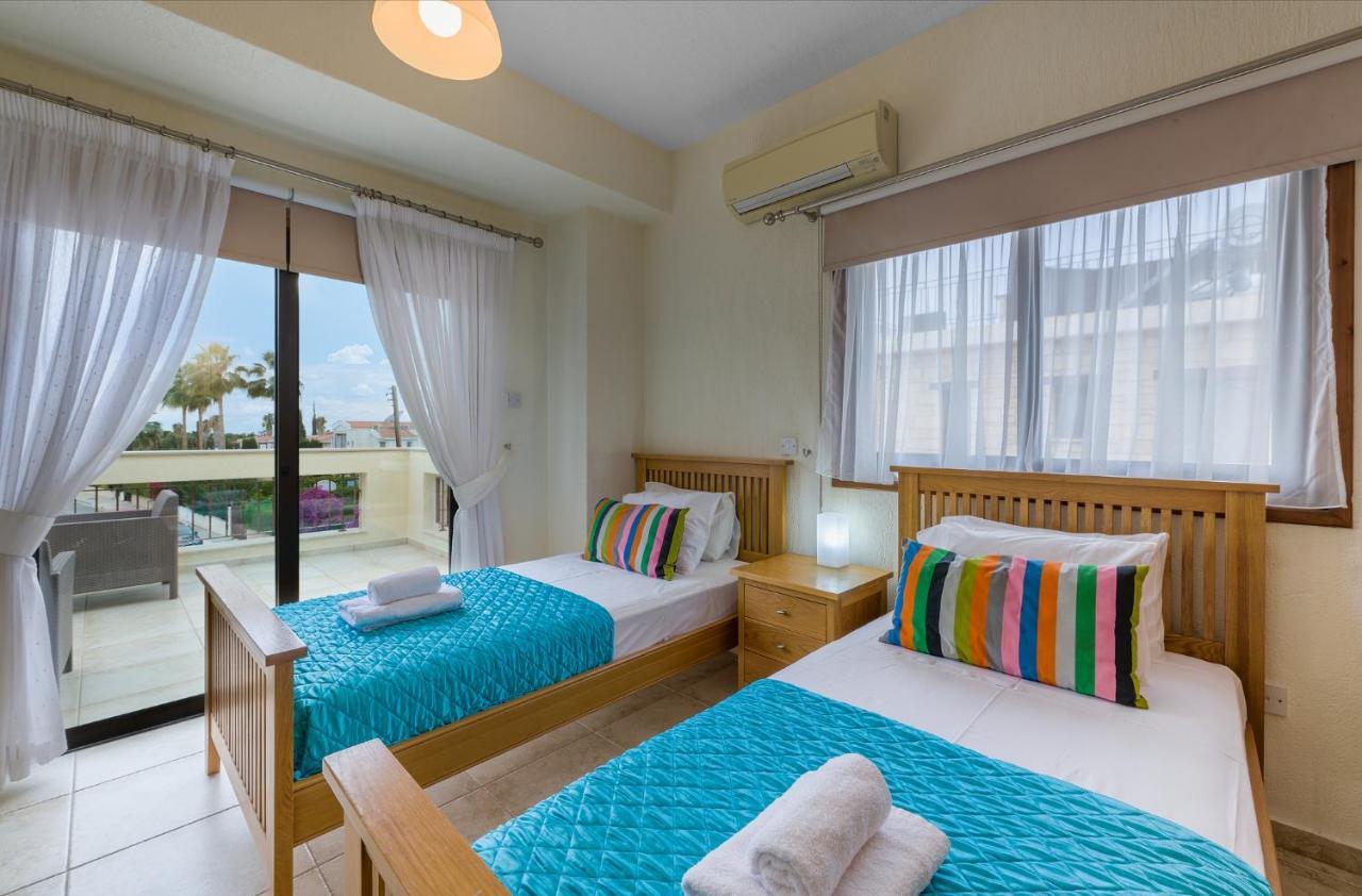 Villa Camelot By Ezoria Villas Coral Bay Extérieur photo