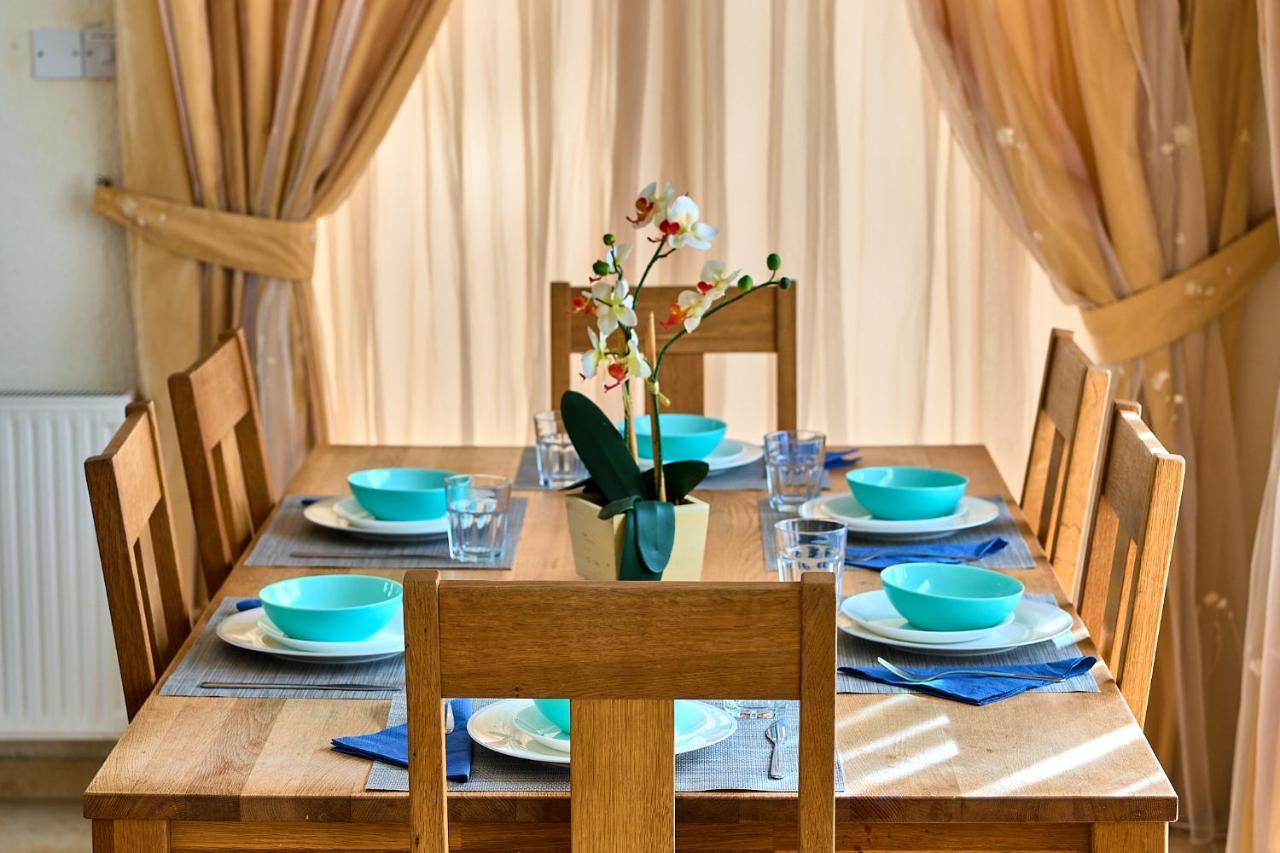 Villa Camelot By Ezoria Villas Coral Bay Extérieur photo