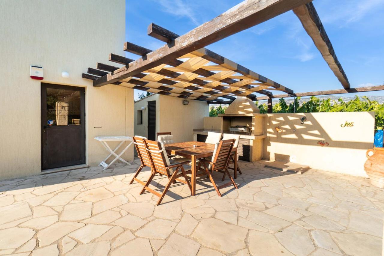Villa Camelot By Ezoria Villas Coral Bay Extérieur photo
